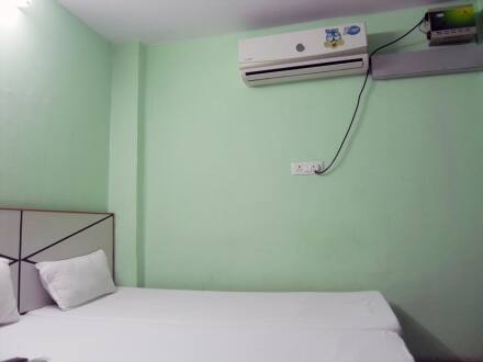 Hotel Shri Radhe, Raipur 4